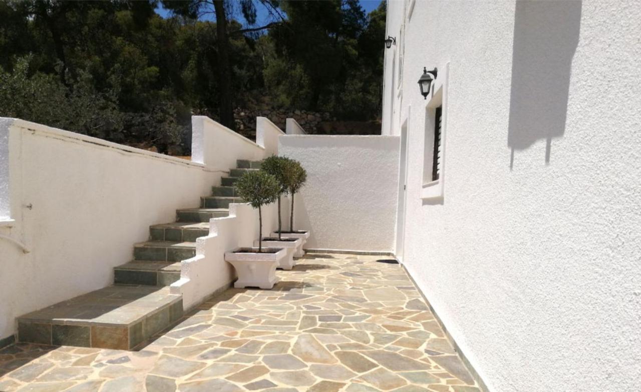 Pefkides Aegina Boutique Apartments Agia Marina  Buitenkant foto