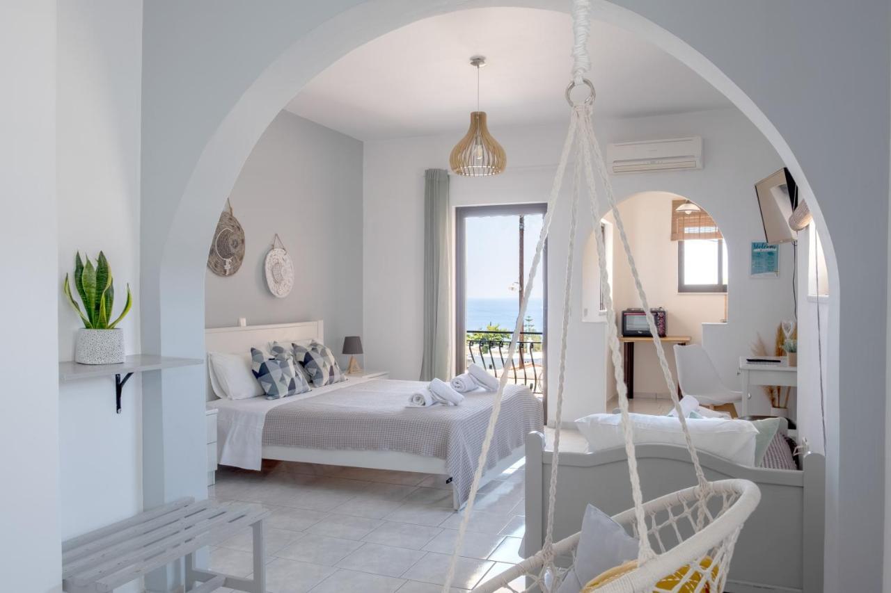 Pefkides Aegina Boutique Apartments Agia Marina  Buitenkant foto