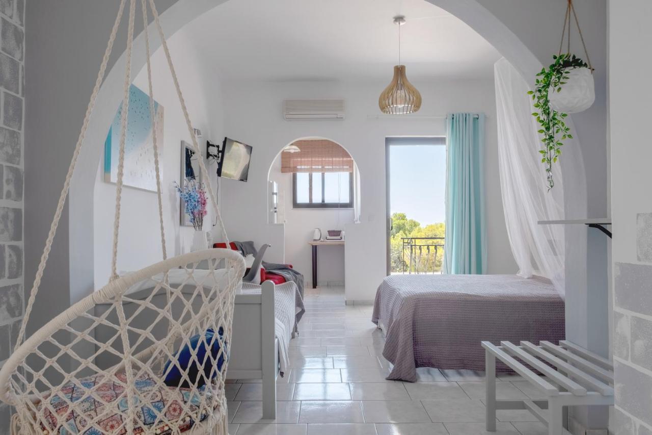 Pefkides Aegina Boutique Apartments Agia Marina  Buitenkant foto