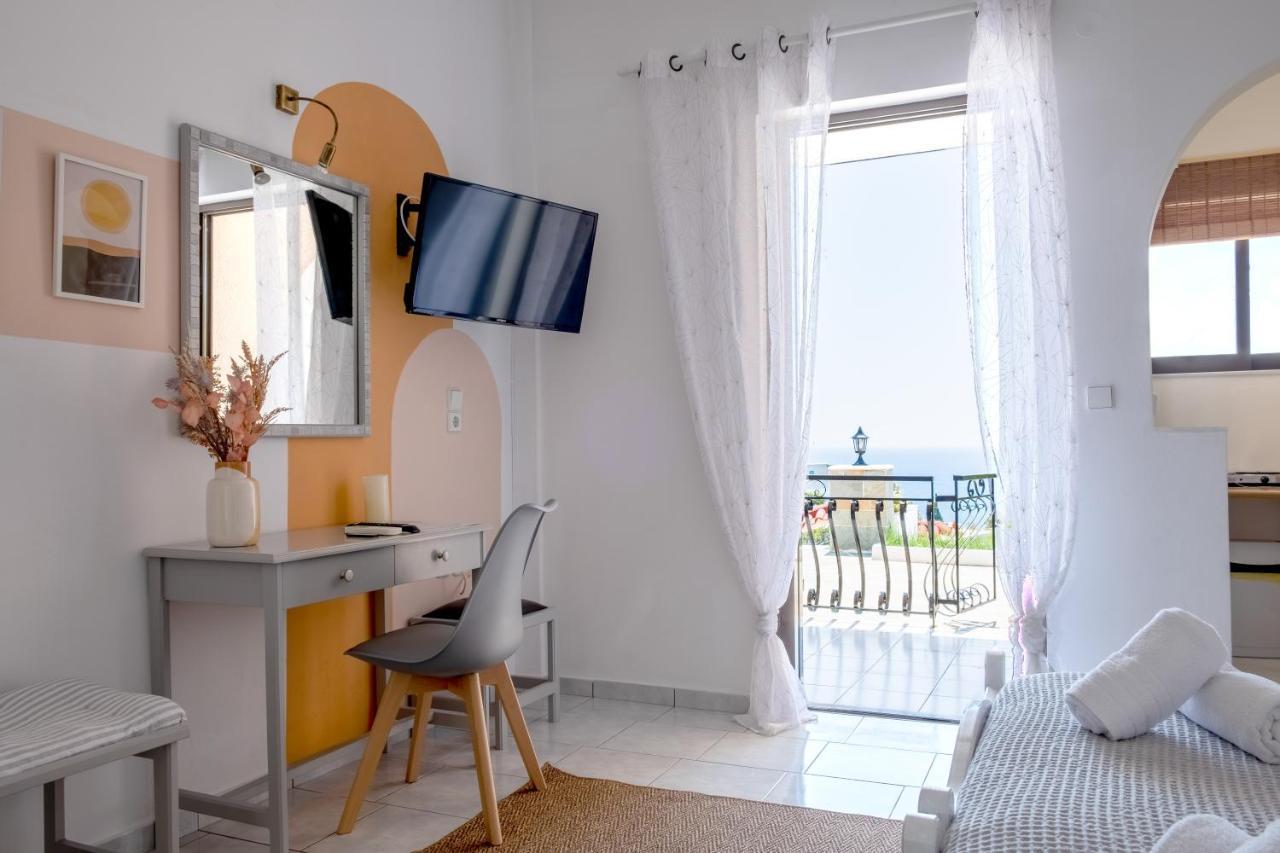 Pefkides Aegina Boutique Apartments Agia Marina  Buitenkant foto